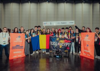 Echipa de robotică de la Colegiul Național Gh. M. Murgoci s-a întors la Brăila după ce a câștigat Campionatul Mondial First Tech Challenge 2026