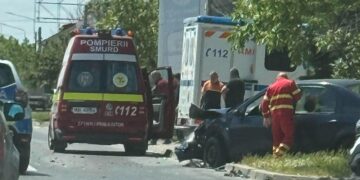 Accident cu două persoane rănite pe Calea Călărașilor, la intersecția cu strada Castanului