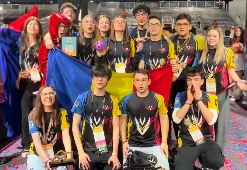 Echipa Velocity, de la Colegiul Național Gh. M. Munteanu Murgoci Brăila, campioni mondiali la robotică