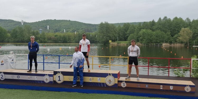 Patru medalii câștigate de Andrei Stoian la campionatul național de Kaiac-Canoe pentru juniori 1