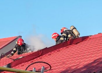 Incendiu în dimineața zilei de 1 mai la două case de pe strada Theodor Aman