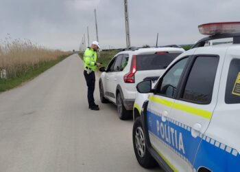 Polițiștii rutieri au aplicat 88 de sancțiuni contravenționale și au reținut 7 permise de conducere