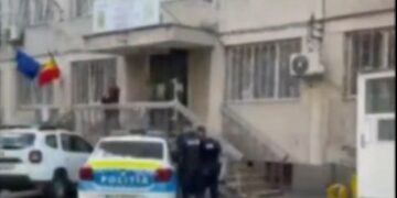 Două mandate de executare a unor pedepse cu închisoarea puse în aplicare de polițiști