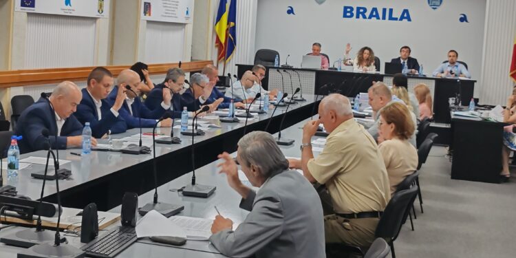 Consiliul Local a aprobat în unanimitate premierea campionilor mondiali la robotică: 525.000 de lei pentru echipa „Velocity” de la Colegiul Murgoci