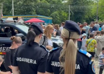 Bucuria copiilor, cea mai frumoasă recompensă pentru jandarmii brăileni