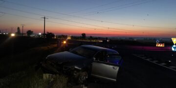 Minor fără permis, la volanul unui autoturism furat, implicat în producerea unui accident rutier