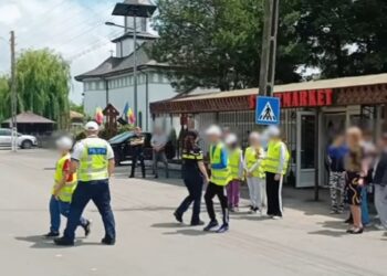 Activități de educație rutieră și patrulă școlară desfășurate de polițiștii Serviciului Rutier Brăila la Salcia Tudor