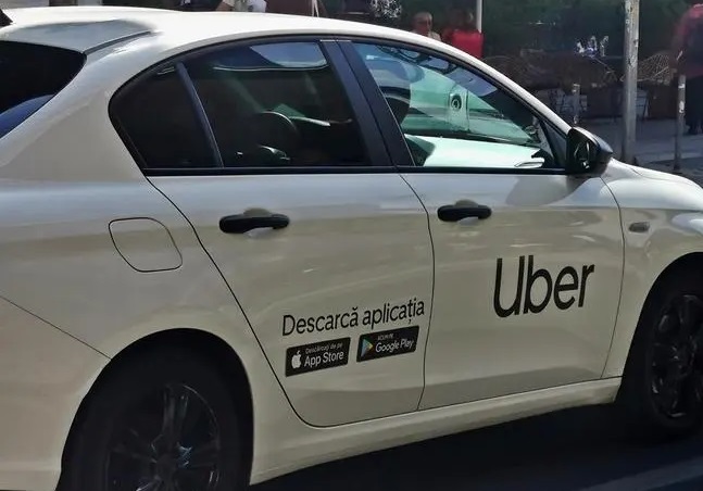 Șoferi Bolt și Uber, depistați că lucrau fără forme legale de angajare