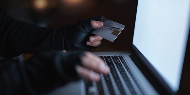 preveni fraudele informatice