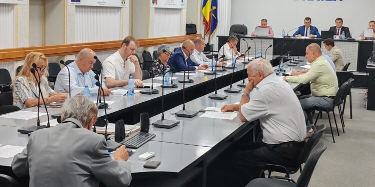 Sprijin financiar de urgență pentru o fetiță din Brăila: Consiliul Local aprobă un ajutor de 15.000 de lei pentru tratamente medicale