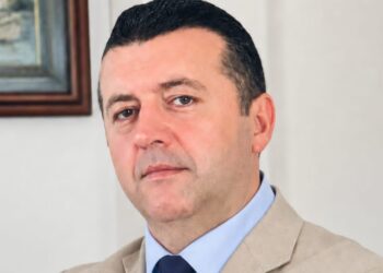 Când algoritmul devine Fratele cel Mare: cum am pierdut controlul asupra realității