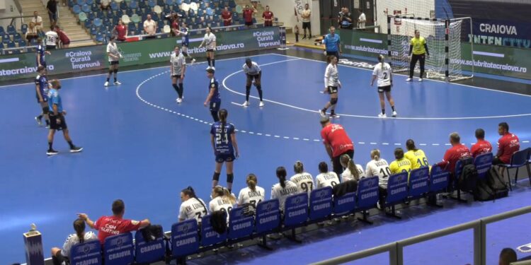 După o primă repriză modestă, HC Dunărea Brăila a câștigat cu 30-23 meciul cu CSM Slatina, în prima zi a turneului Cupa Craiovei