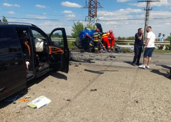 O depășire hazardată a adus la decesul șoferului și al soției acestuia