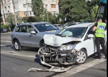 Șocant în Galați. Un bărbat băut a încercat să-și ucidă soția, lovind-o intenționat cu mașina pe trecerea de pietoni