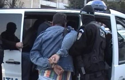 Batut cu bestialitate de trei rromi