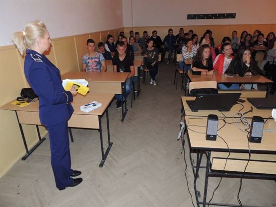 Razii si actiuni preventive ale politistilor de proximitate braileni