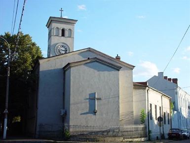 Tanar din Tarlele Filiu arestat pentru furtul unor sume de bani din Biserica Catolica