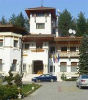 Cadouri de Craciun pentru MApN, SRI si BOR