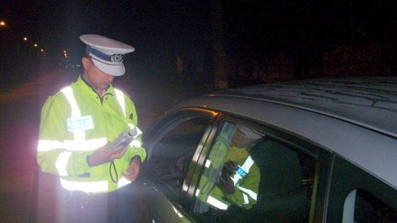 Bărbat din Bărăganul cercetat penal după ce a fost depistat la volan cu o alcoolemie de 1.23 mg/l alcool pur în aerul expirat