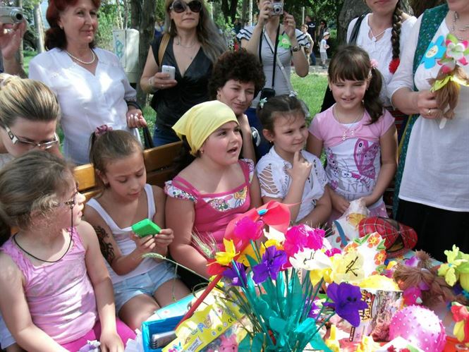 Deschiderea targului "Nepoti pentru bunici" de Ziua Europei