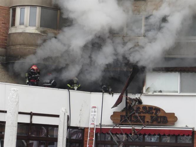 Deflagratie la un bloc din centrul Brailei