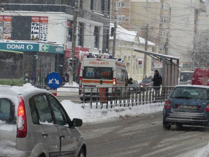 Lupta cu iarna continua la Braila, aflata inca sub cod galben de ger