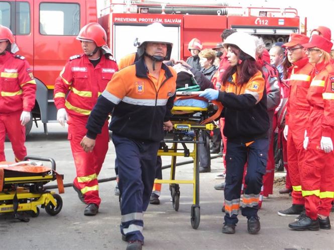 Galerie foto+video: Spitalul judetean afectat de un cutremur. Exercitiu amplu al ISU Braila