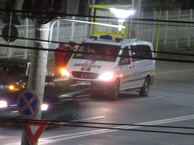 Peste 80 de autovehicule oprite in trafic de politisti