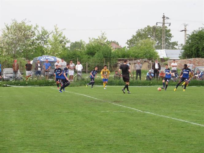 Sportul Chiscani invinsa de CSM Roman la ultimul meci pe teren propriu din acest sezon