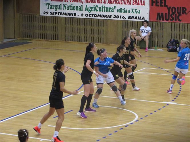 Galerie foto+video: Joc de-a pisica cu soarecele in disputa dintre HC Dunarea si Dudelange