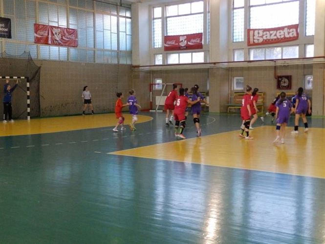 Micutele handbaliste de la LPS Braila calificate la turneul semifinal