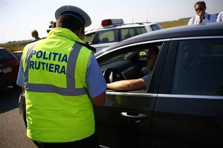 Politistii i-au mirosit ca nu au permis sau ca sunt sub influenta alcoolului