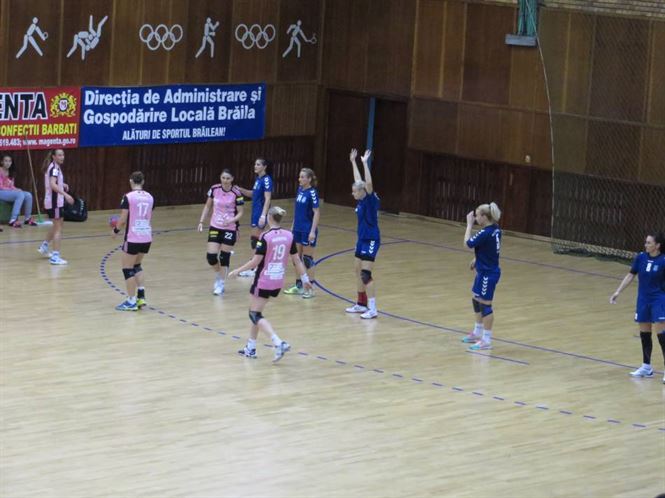 S-a tras cortina pentru anul 2014 in Liga feminina de handbal