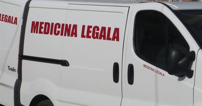 Tata si fiica gasiti decedati in propriul apartament