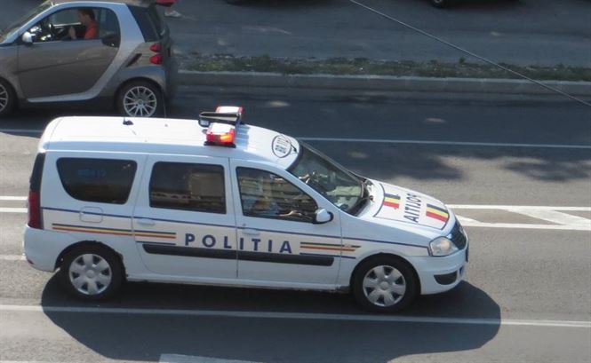 Vineri si sambata politistii au suspendat 4 permise si au retras 4 certificate de inmatriculare