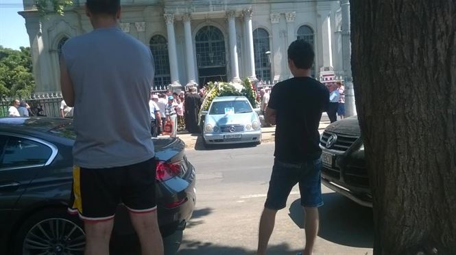 Cibu condus pe ultimul drum