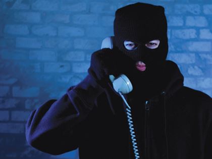 Patru tentative de inselaciune prin metoda "Accidentul", in doar doua zile