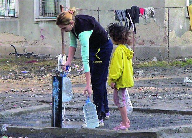 Alexandru Nazare si Simona Draghincescu cer reluarea furnizarii apei reci