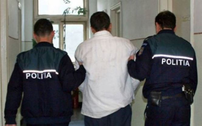 Trei suspecti de furturi identificati de juridiciaristi