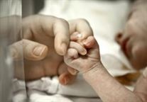Un copil de un an a murit din cauza infometarii