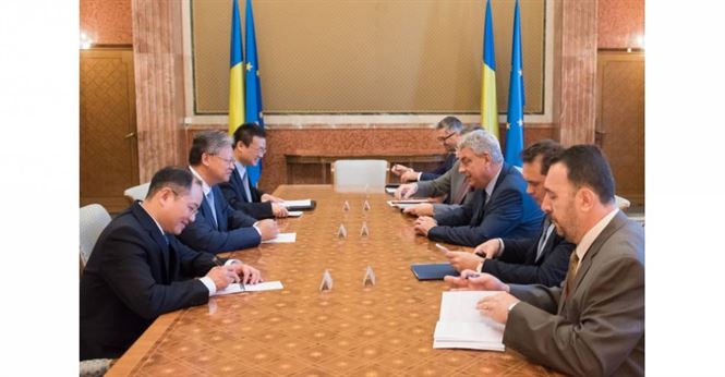 Premierul Tudose a discutat cu ambasadorul Chinei despre constructia Podului de la Braila