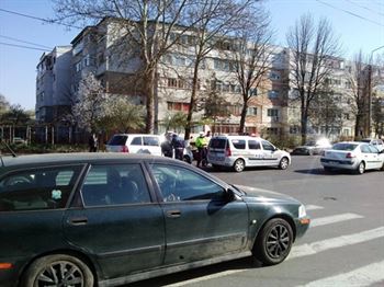 Copil de 12 ani lovit pe trecere de pietoni