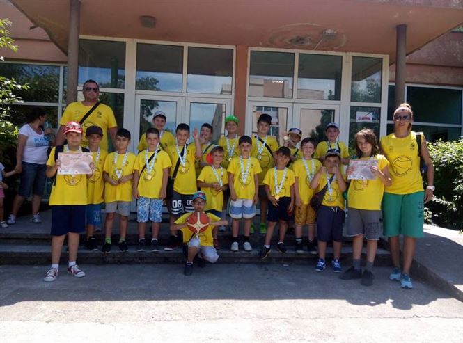 Cuza Sport Braila a participat cu 2 echipe la Liga Nationala de babybaschet
