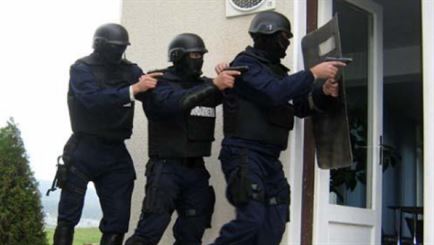 Bunuri confiscate in urma perchezitiilor efectuate in Sutesti