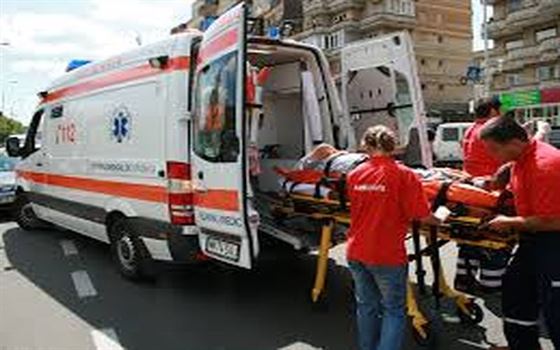 O soferita neatenta a fost pe punctul de a strivi un barbat